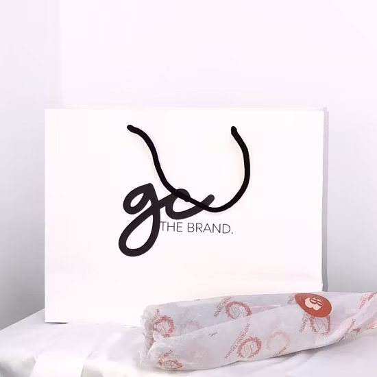 Customized White Color 220GSM Ivory Paper Gift Tote Bag Paper Bag for Cloth Shop